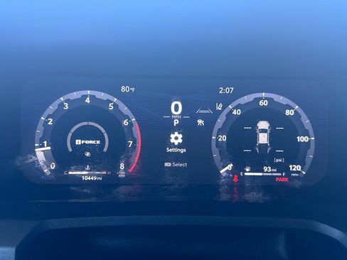Used 2025 Toyota Tacoma TRD Off-Road AWD/4WD image 16