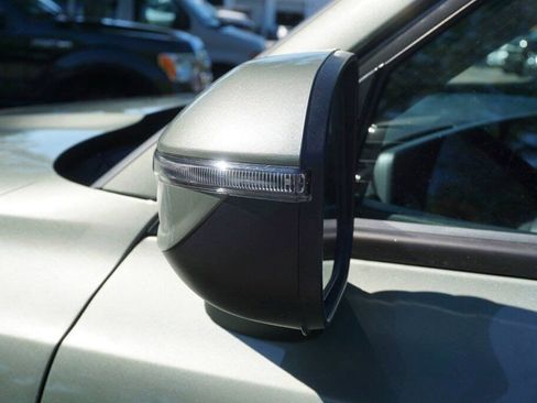 Used 2023 Kia Telluride EX X-Line image 10