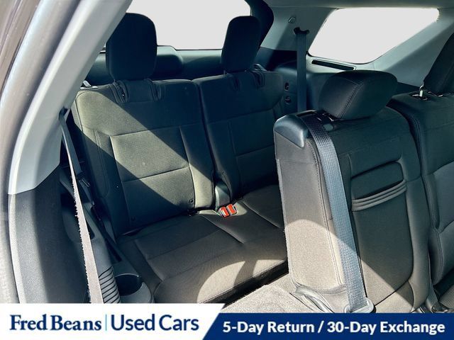 Used 2023 Ford Explorer XLT AWD/4WD image 32