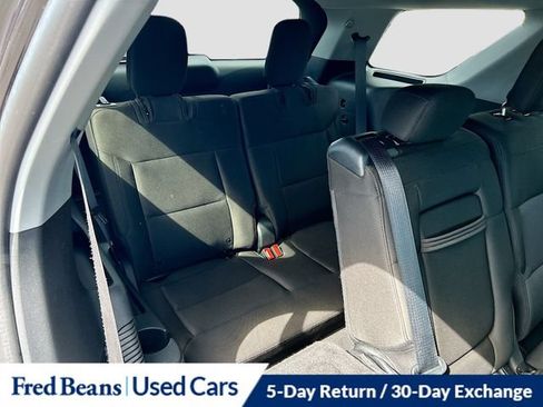 Used 2023 Ford Explorer XLT AWD/4WD image 32