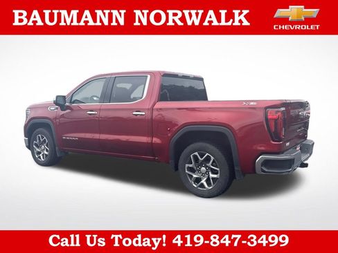 Used 2023 GMC Sierra 1500 SLT w/ SLT Premium Package AWD/4WD image 4