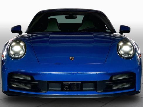 Used 2025 Porsche 911 Carrera RWD image 3