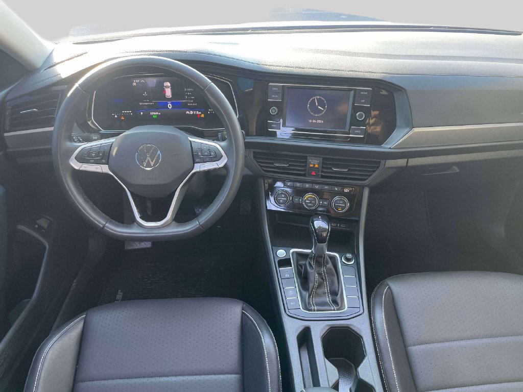 Used 2024 Volkswagen Jetta SE w/ Panoramic Sunroof Package FWD image 13