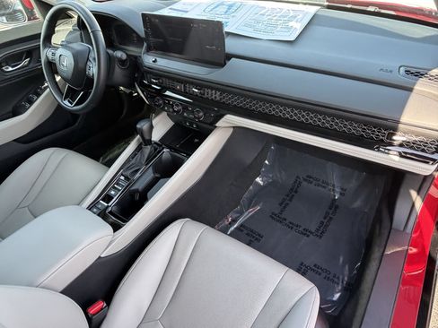 Certified 2026 Honda Accord EX-L image 8