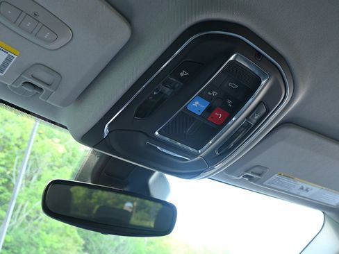 Used 2023 Jeep Grand Cherokee Limited image 30