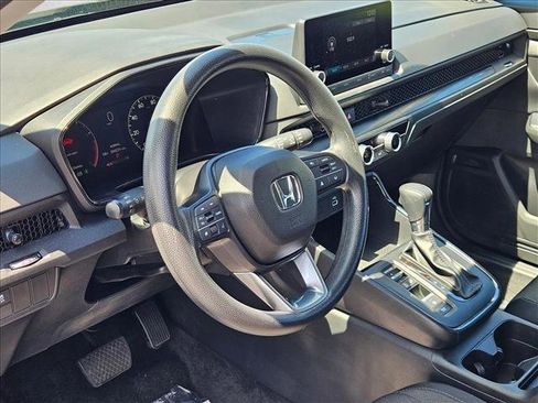 Used 2024 Honda CR-V LX image 10