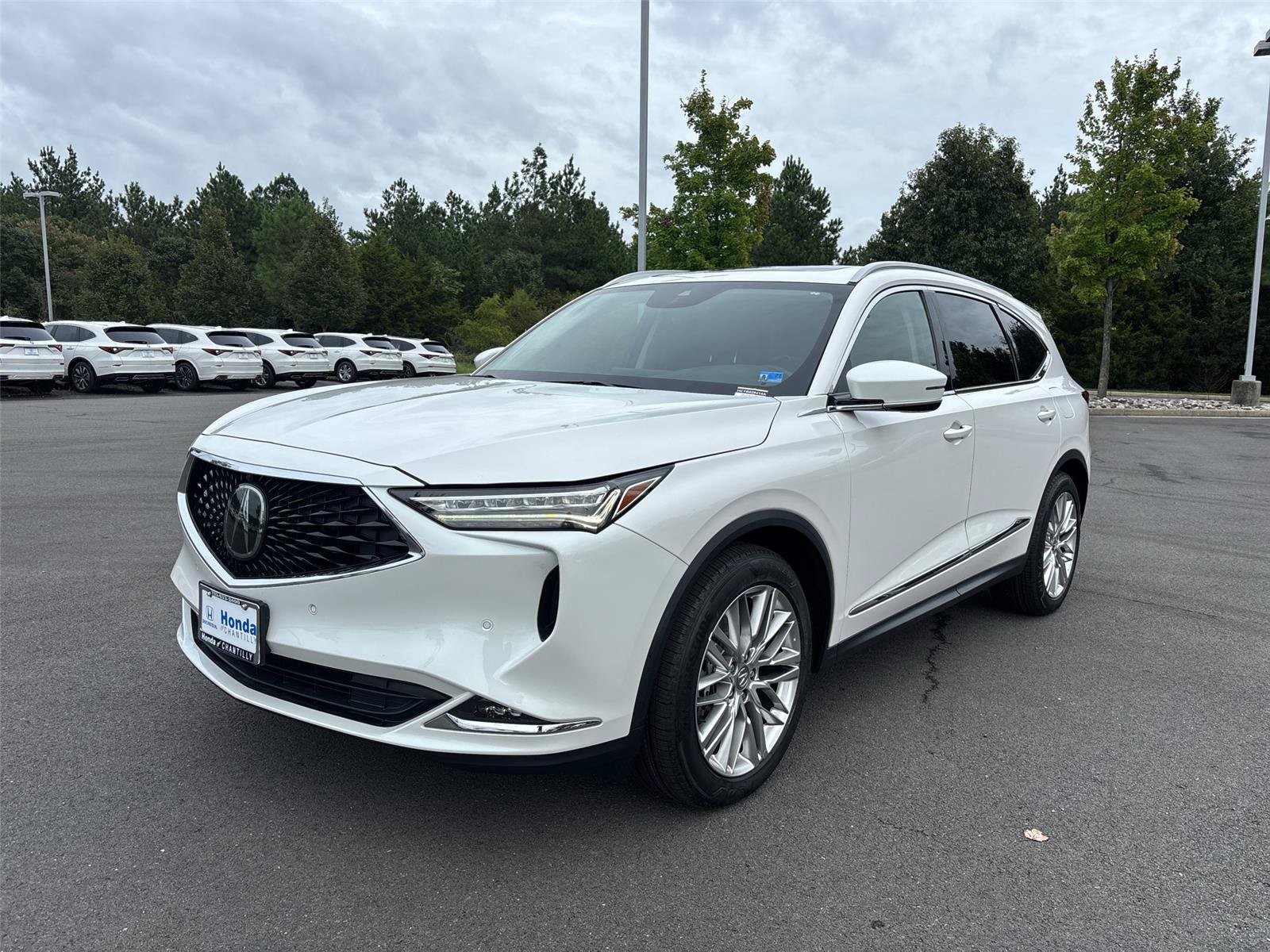 Used 2023 Acura MDX w/ Advance Package AWD/4WD image 3