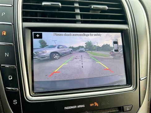 Used 2017 Lincoln MKX Reserve w/ Lincoln MKX Climate Package FWD image 35