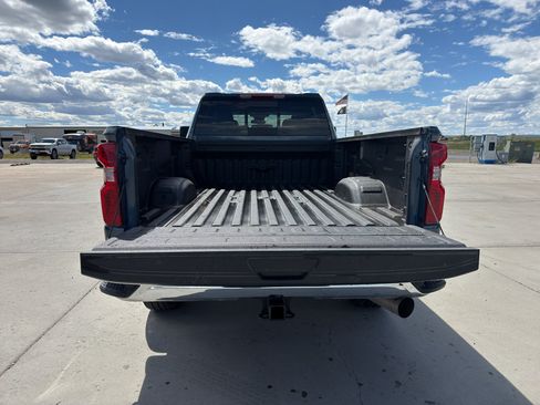 Used 2025 Chevrolet Silverado 2500 LT AWD/4WD image 5