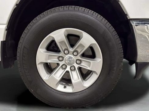 Used 2023 RAM 1500 Laramie AWD/4WD image 39