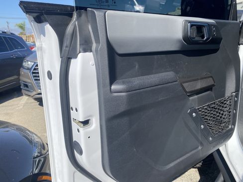 Used 2024 Ford Bronco Black Diamond AWD/4WD image 19