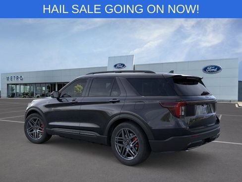 New 2026 Ford Explorer ST-Line w/ ST-Line Street Pack AWD/4WD image 5