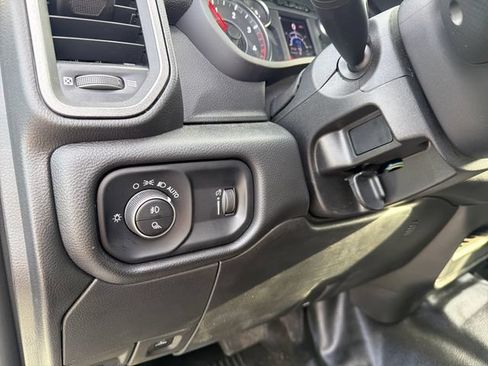 Used 2025 RAM 2500 Tradesman w/ Chrome Appearance Group AWD/4WD image 13