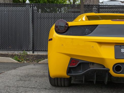 Used 2013 Ferrari 458 Spider RWD image 40