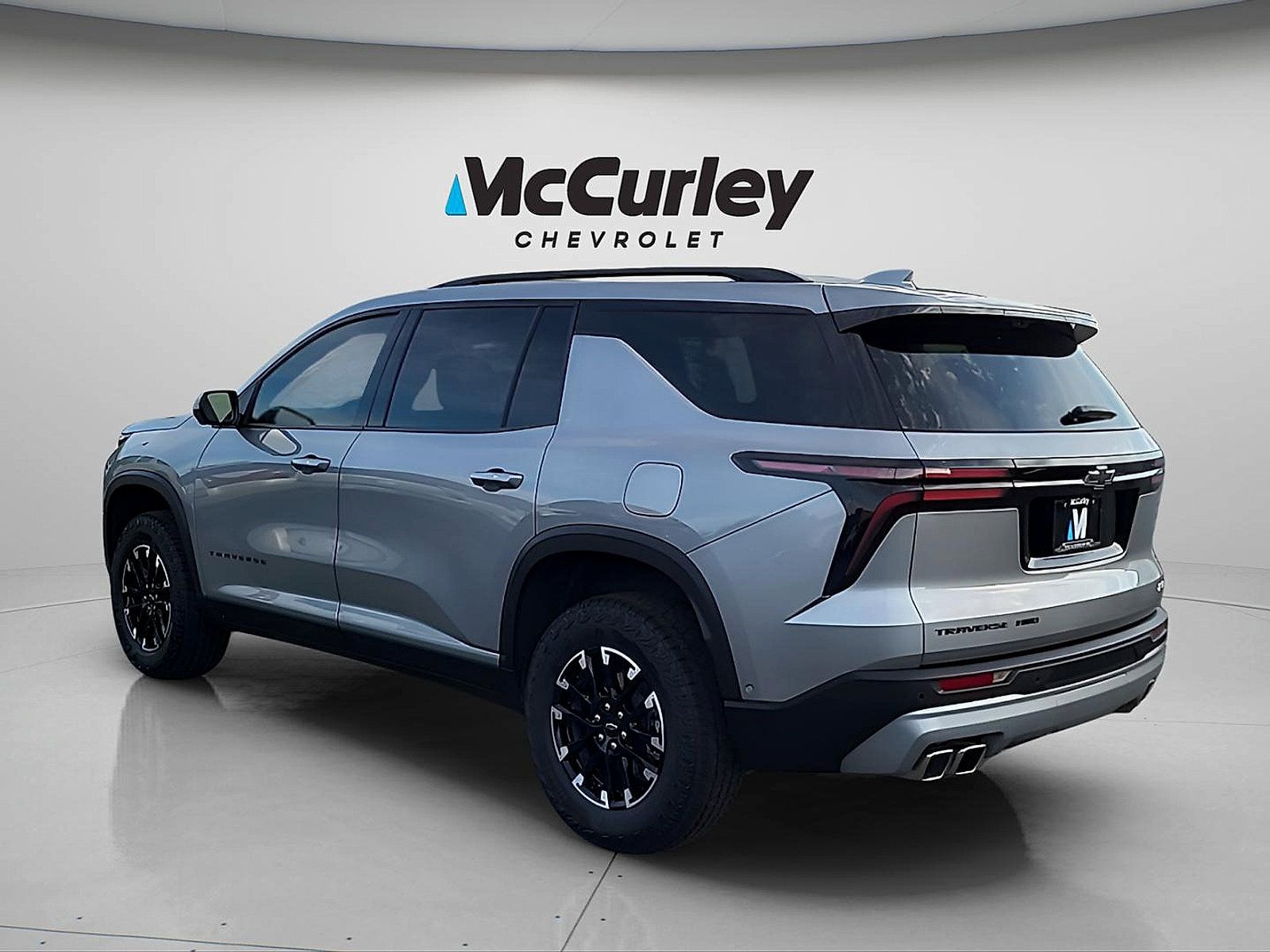 Used 2024 Chevrolet Traverse Z71 w/ Enhanced Driving Package AWD/4WD image 5