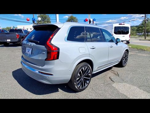 Used 2025 Volvo XC90 T8 Plus w/ Protection Package Premier AWD/4WD image 8