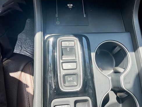 Used 2025 Honda Pilot Elite image 17