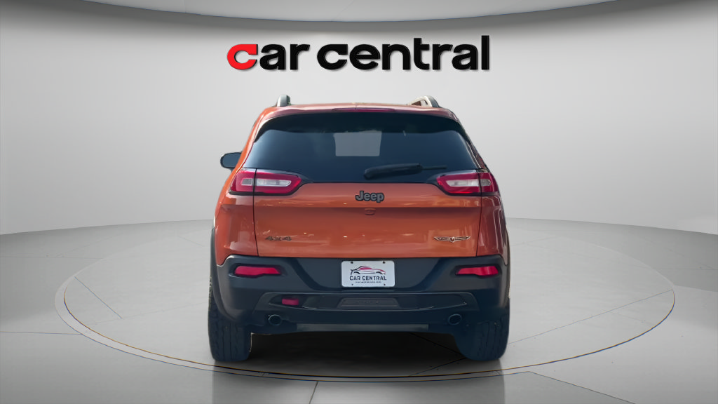 Used 2015 Jeep Cherokee Trailhawk w/ Comfort/Convenience Group AWD/4WD image 4