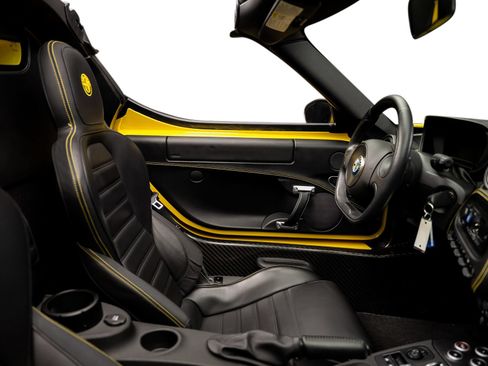Used 2016 Alfa Romeo 4C Spider RWD image 55