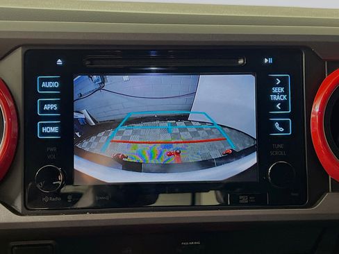 Used 2019 Toyota Tacoma TRD Sport image 28