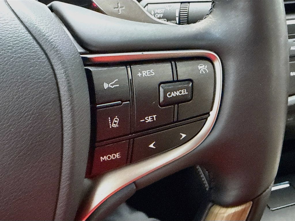 Used 2024 Lexus ES 350 Ultra Luxury w/ Accessory Package (Z2) FWD image 12