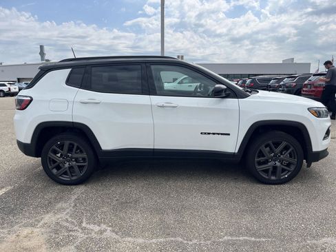 Used 2026 Jeep Compass Limited w/ Sun, Sound & Navigation Group AWD/4WD image 6