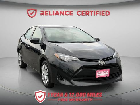 Used 2017 Toyota Corolla LE w/ Carpet Mat Package (TMS) FWD image 8