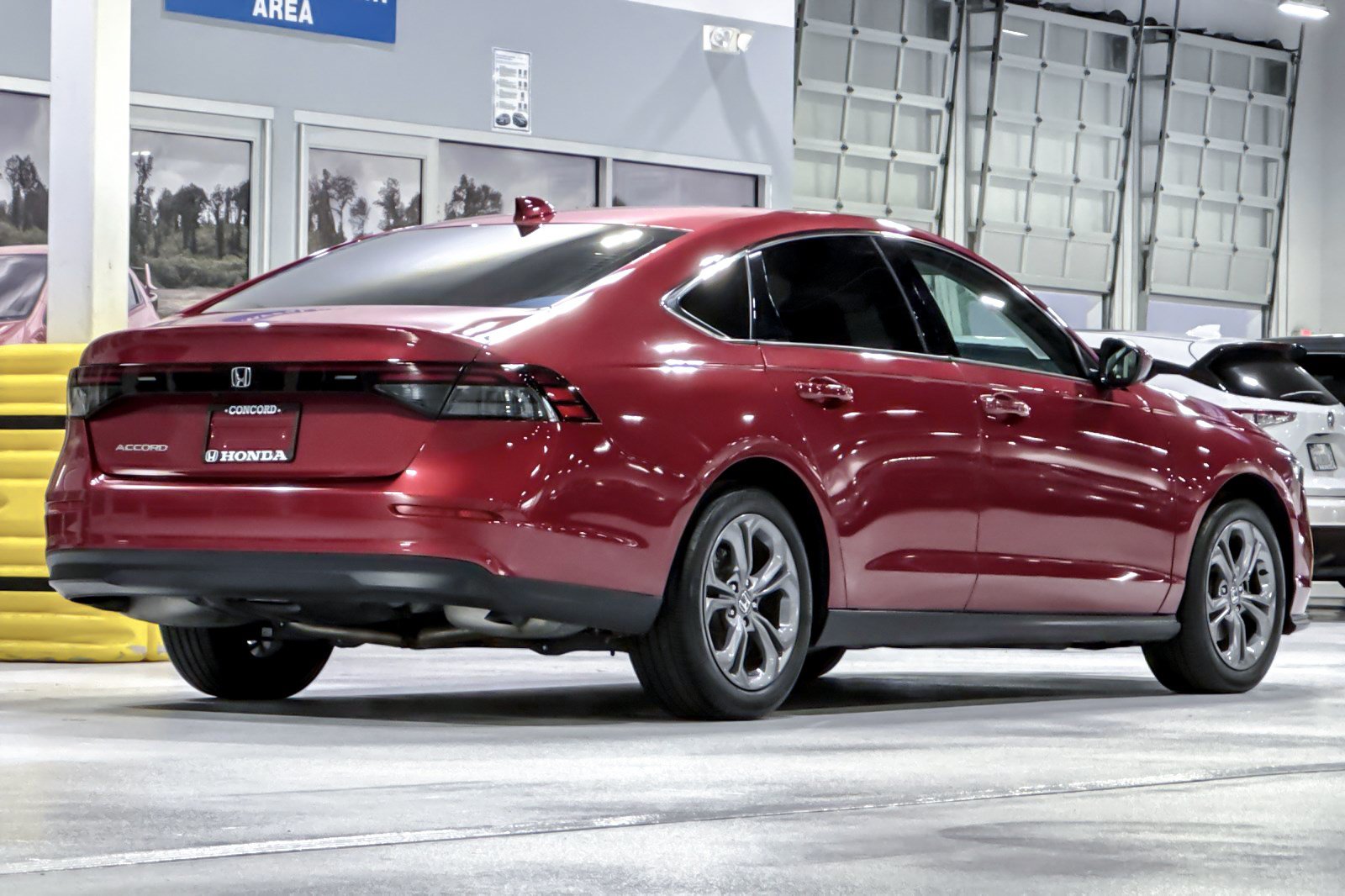 Used 2024 Honda Accord EX image 9