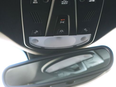 Used 2017 Ferrari California T RWD image 24