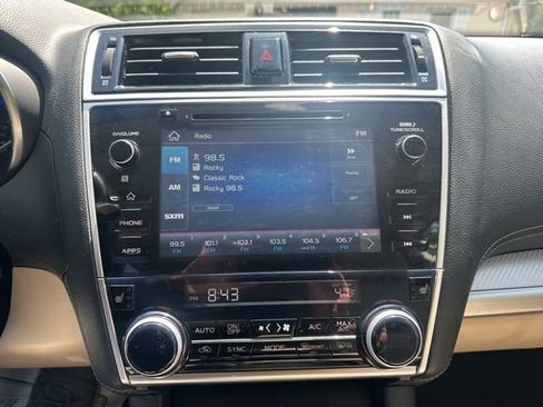 Used 2019 Subaru Outback 2.5i Premium AWD/4WD image 12
