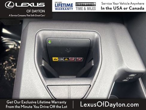 Used 2023 Toyota Crown Limited image 24