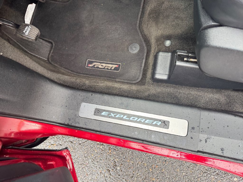 Used 2018 Ford Explorer Sport AWD/4WD image 26