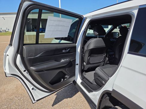 New 2026 Jeep Grand Cherokee L Laredo RWD image 14
