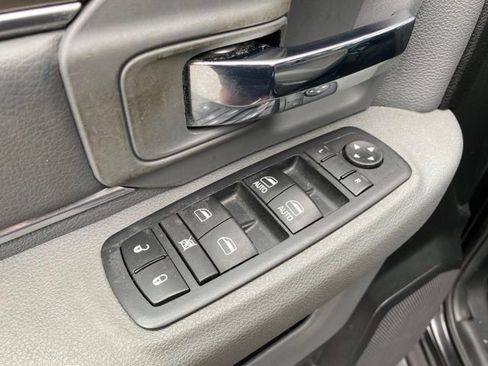 Used 2017 RAM 1500 Classic SLT image 15