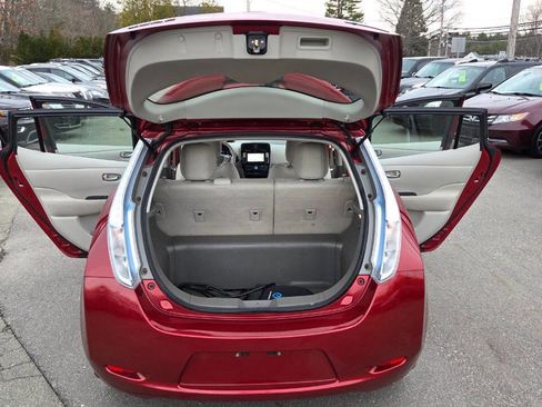 Used 2012 Nissan Leaf SV image 30