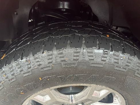 Used 2023 Ford F150 Lariat image 30