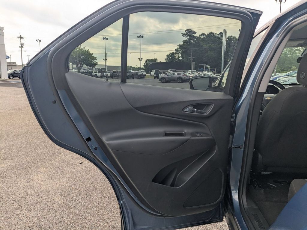 Used 2024 Chevrolet Equinox LT AWD/4WD image 25