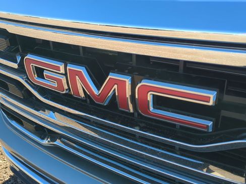 New 2026 GMC Sierra 1500 SLT AWD/4WD image 28