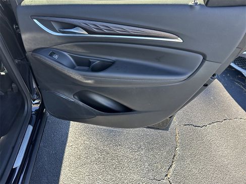 Used 2023 Buick Enclave Avenir image 16