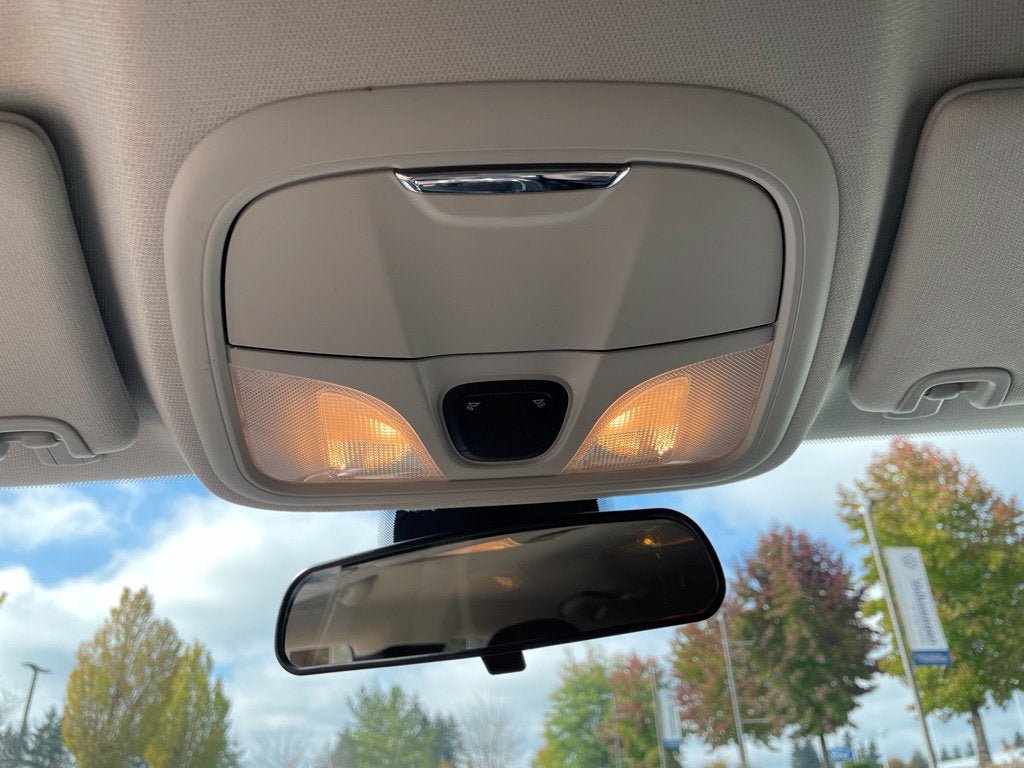 Used 2019 Jeep Cherokee Latitude w/ Cold Weather Group FWD image 20