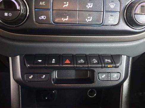 Used 2019 Chevrolet Colorado Z71 image 40