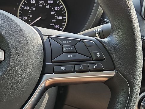 Certified 2024 Nissan Sentra SV FWD image 20
