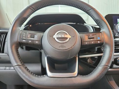 Used 2025 Nissan Pathfinder SL w/ SL Premium Package FWD image 24