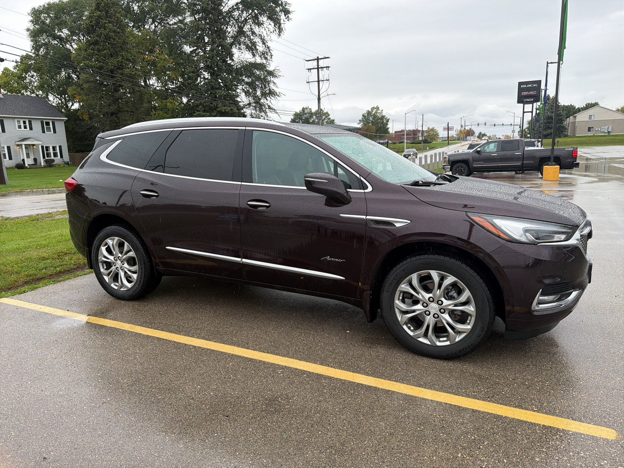 Used 2021 Buick Enclave Avenir w/ Avenir Technology Package AWD/4WD image 2