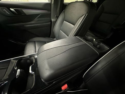 Certified 2026 Buick Enclave Sport Touring AWD/4WD image 42