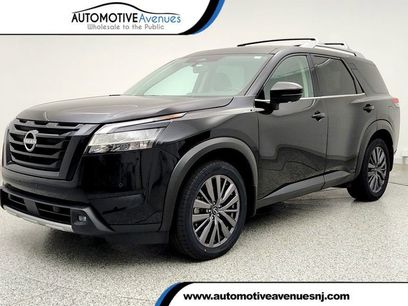 Used 2023 Nissan Pathfinder SL w/ SL Premium Package