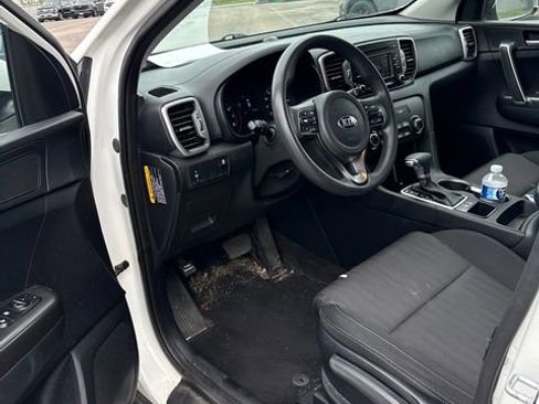 Used 2017 Kia Sportage LX FWD image 6