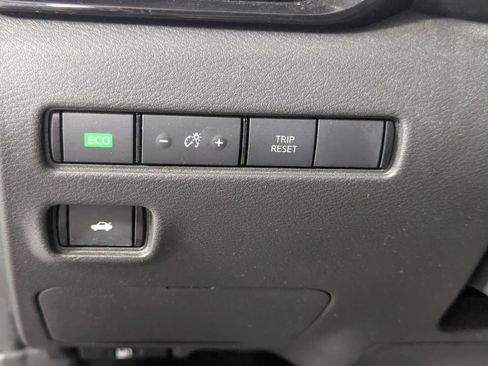 Used 2021 Nissan Sentra SV w/ SV Premium Package FWD image 12