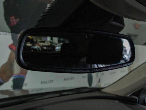 Used 2023 Buick Envision Essence image 12