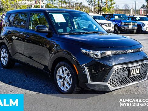 Used 2024 Kia Soul LX w/ Option Group 015 image 10